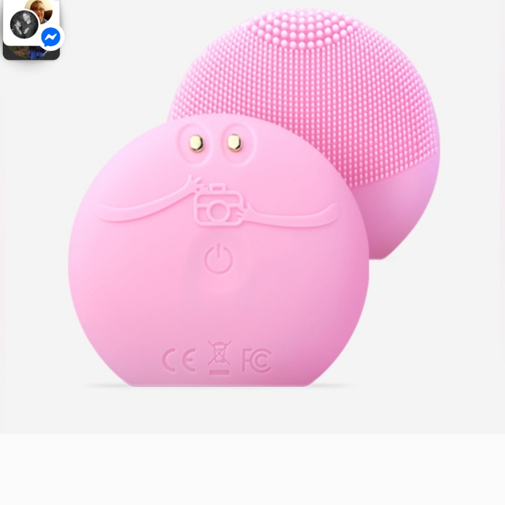 FOREO Smart Facial Device - White - Picture 2 of 3